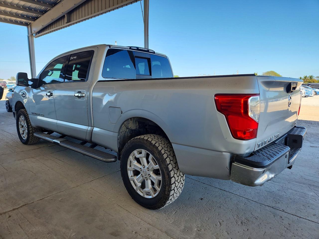 2016 Nissan Titan XD SL