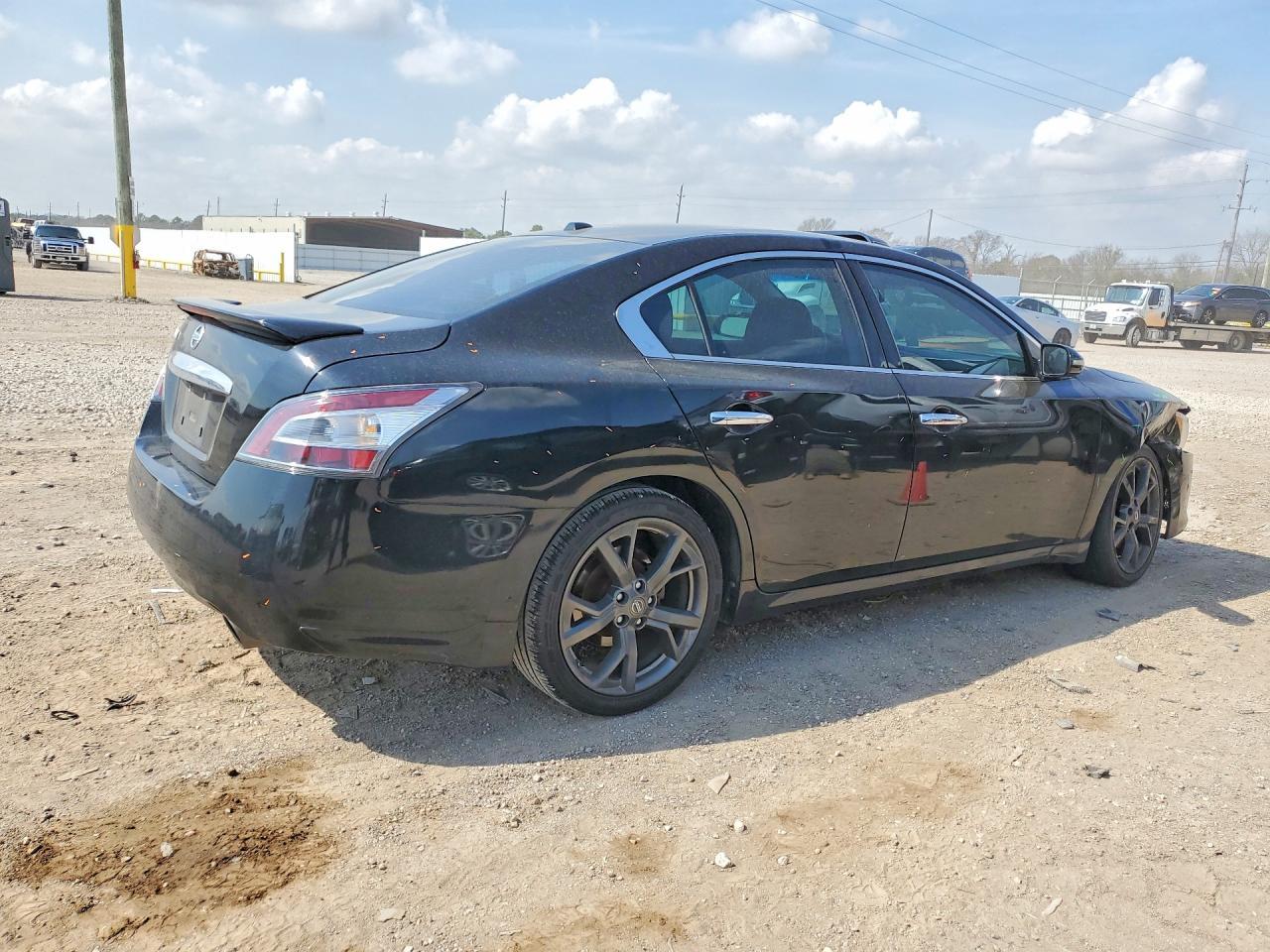 2014 Nissan Maxima s