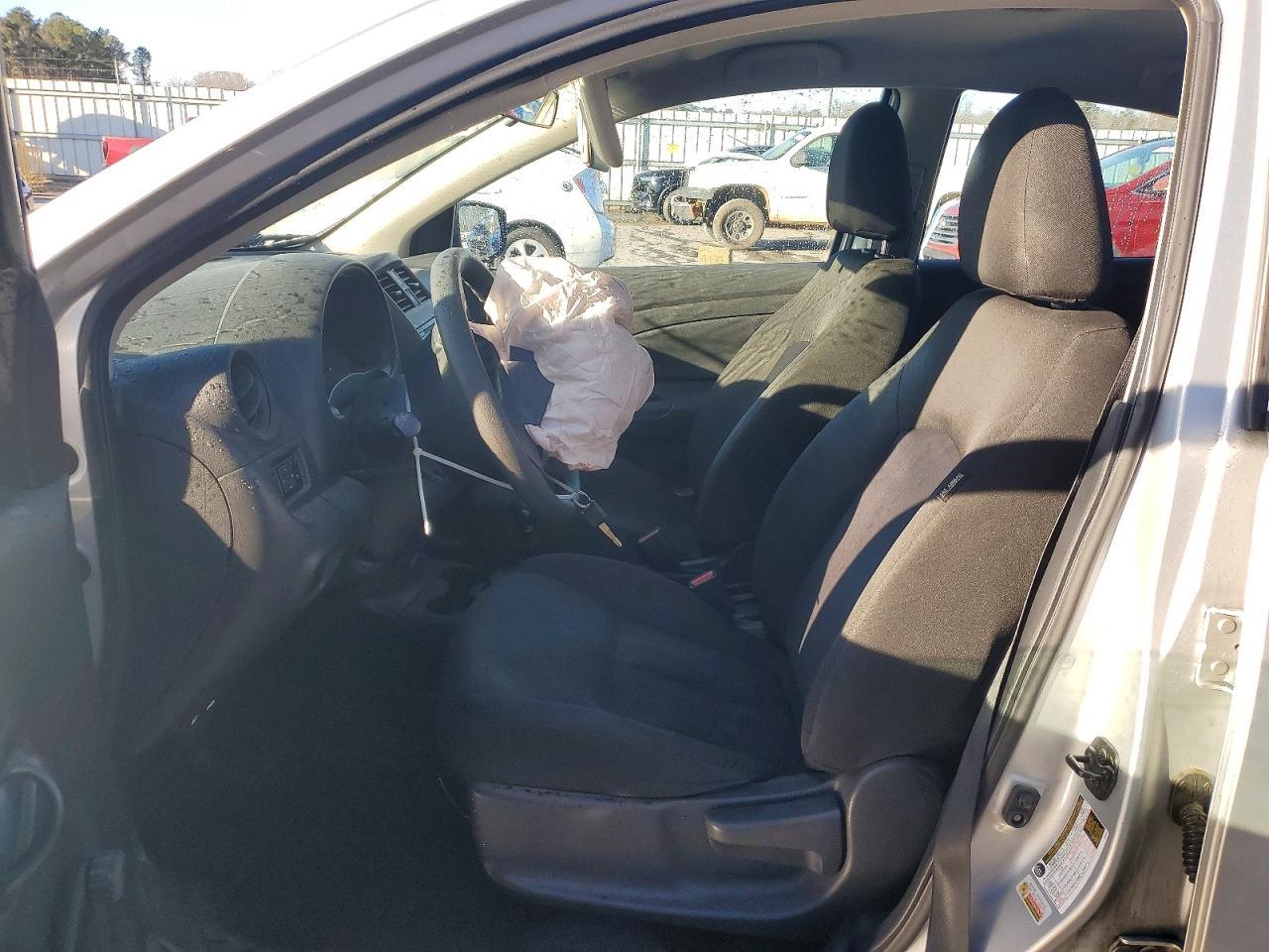 2018 Nissan Versa s Plus