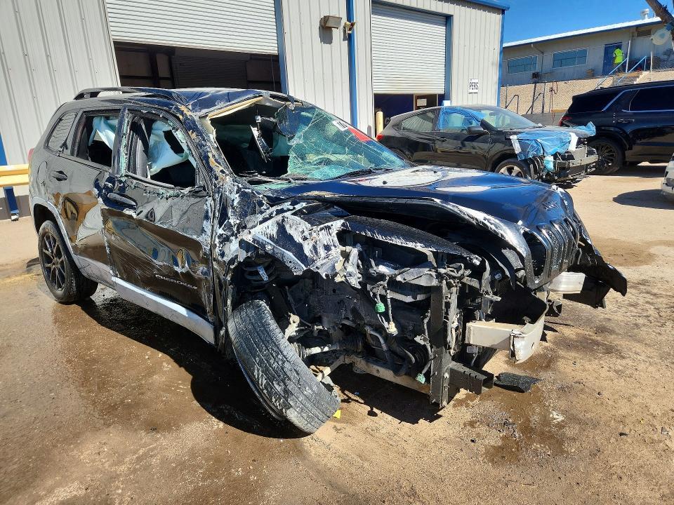 2016 Jeep Cherokee Sport