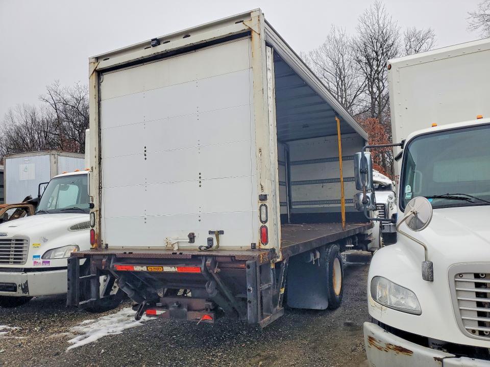 2015 Freightliner Business Class M2 box Truck