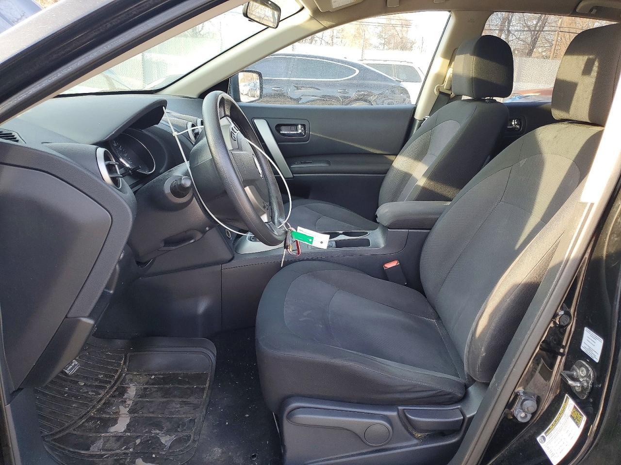 2012 Nissan Rogue s