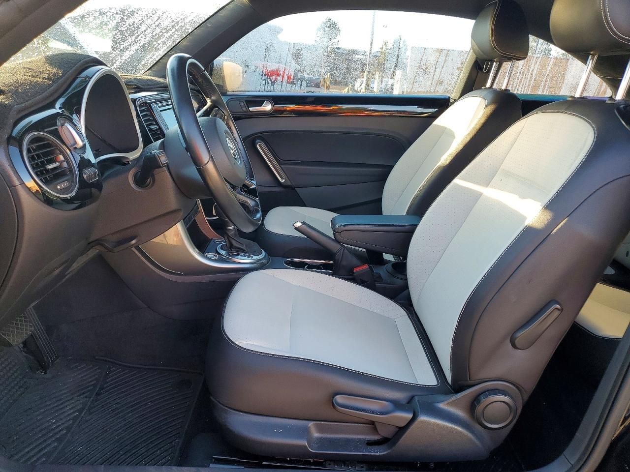 2019 Volkswagen Beetle se