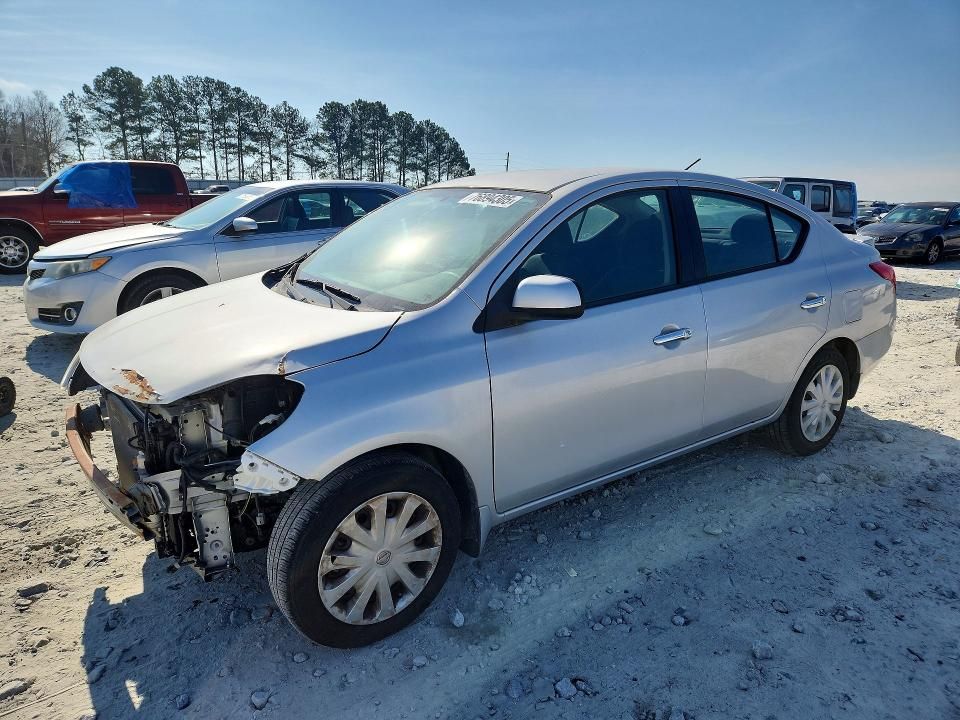 2014 Nissan Versa s