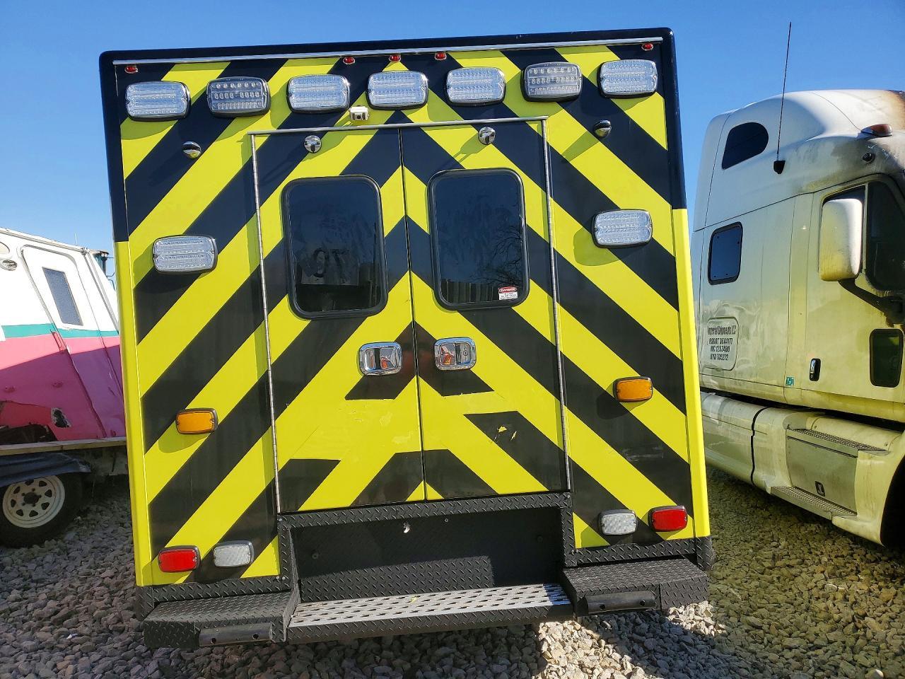 2023 Ford F550 Super-Ambulance