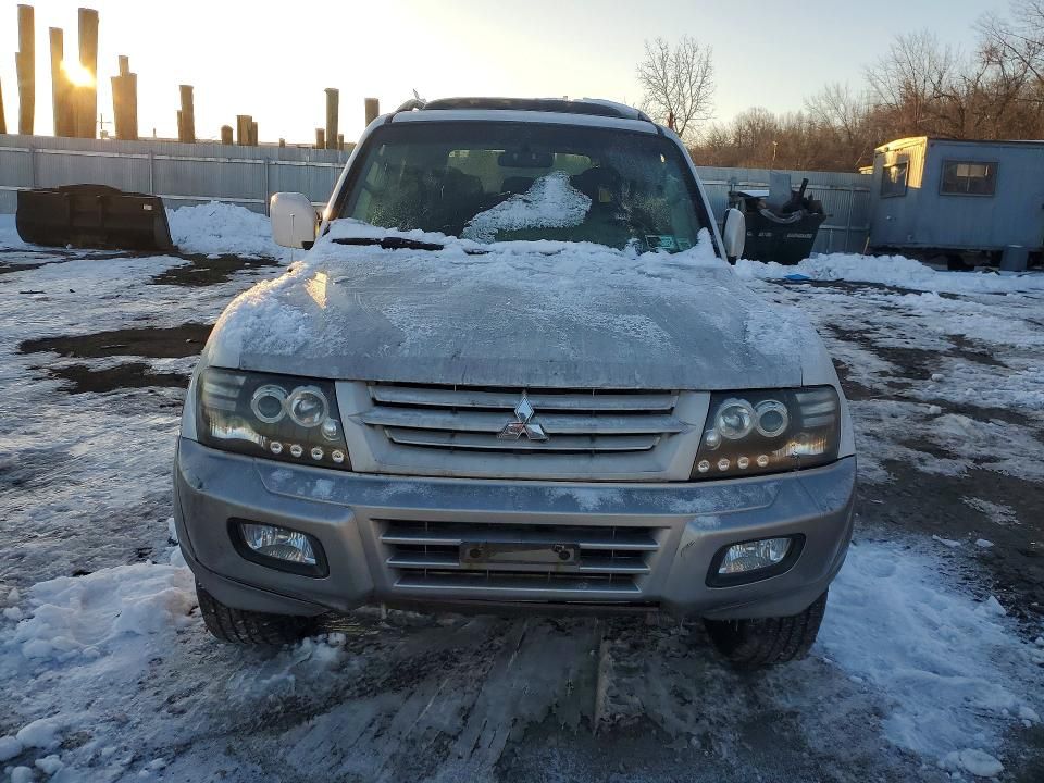 2002 Mitsubishi Montero Limited