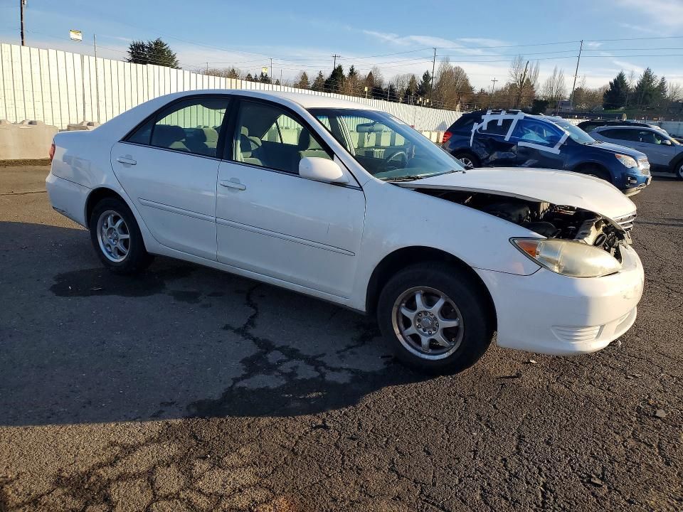 2005 Toyota Camry le