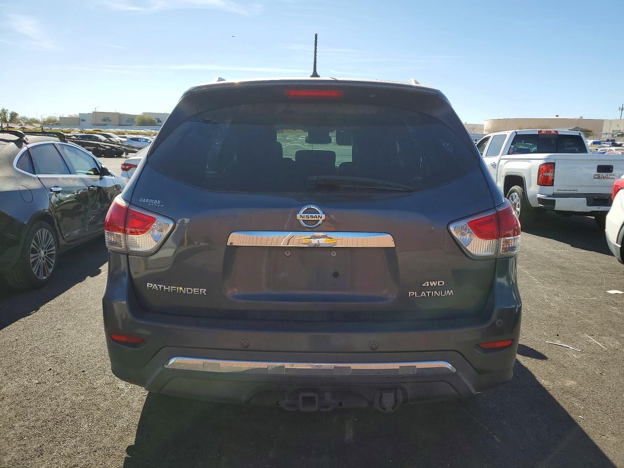 2013 Nissan Pathfinder s