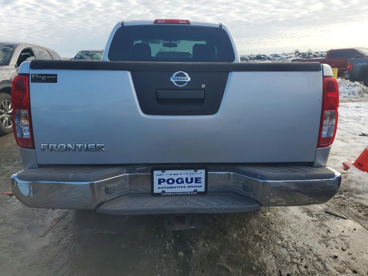 2016 Nissan Frontier s