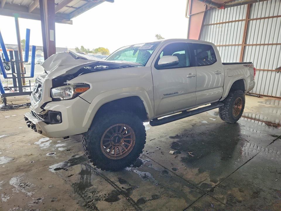 2016 Toyota Tacoma Double cab