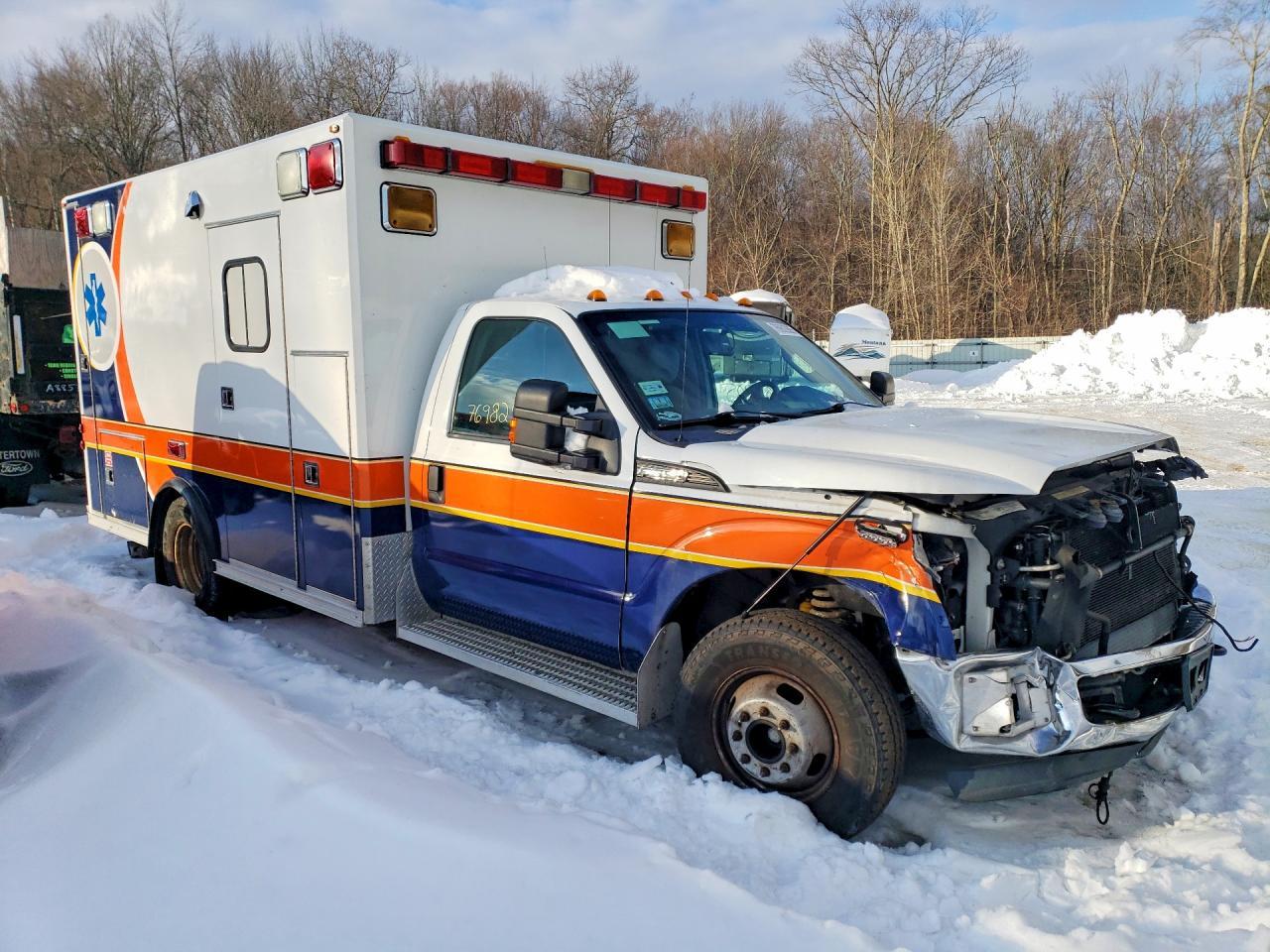 2015 Ford F350 Super Duty Ambulance