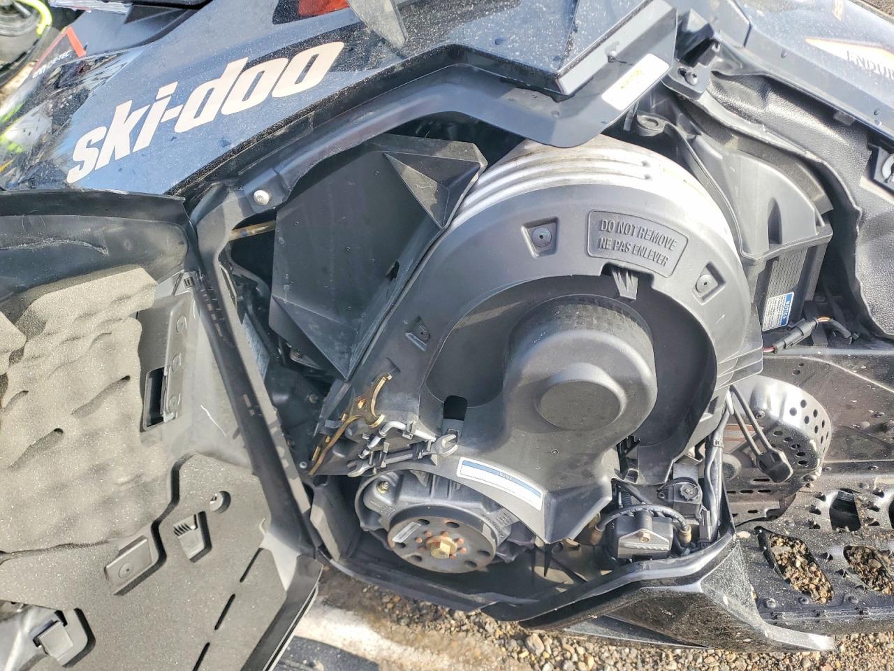 2017 Skidoo Renegade