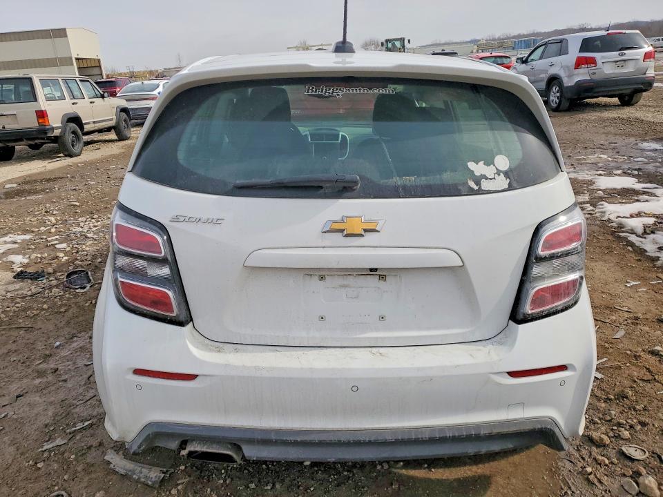 2020 Chev Sonic