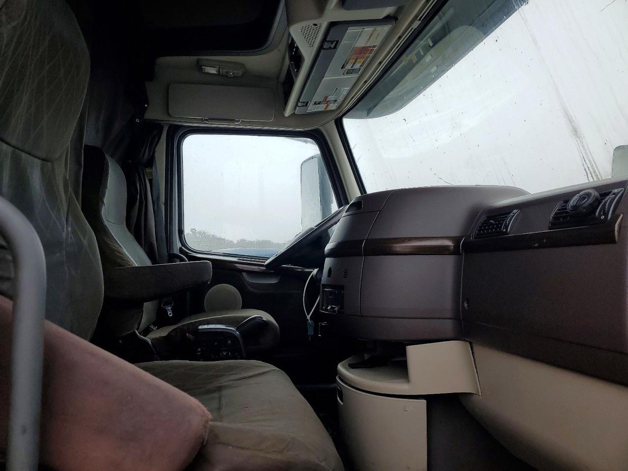 2016 Volvo VN VNL