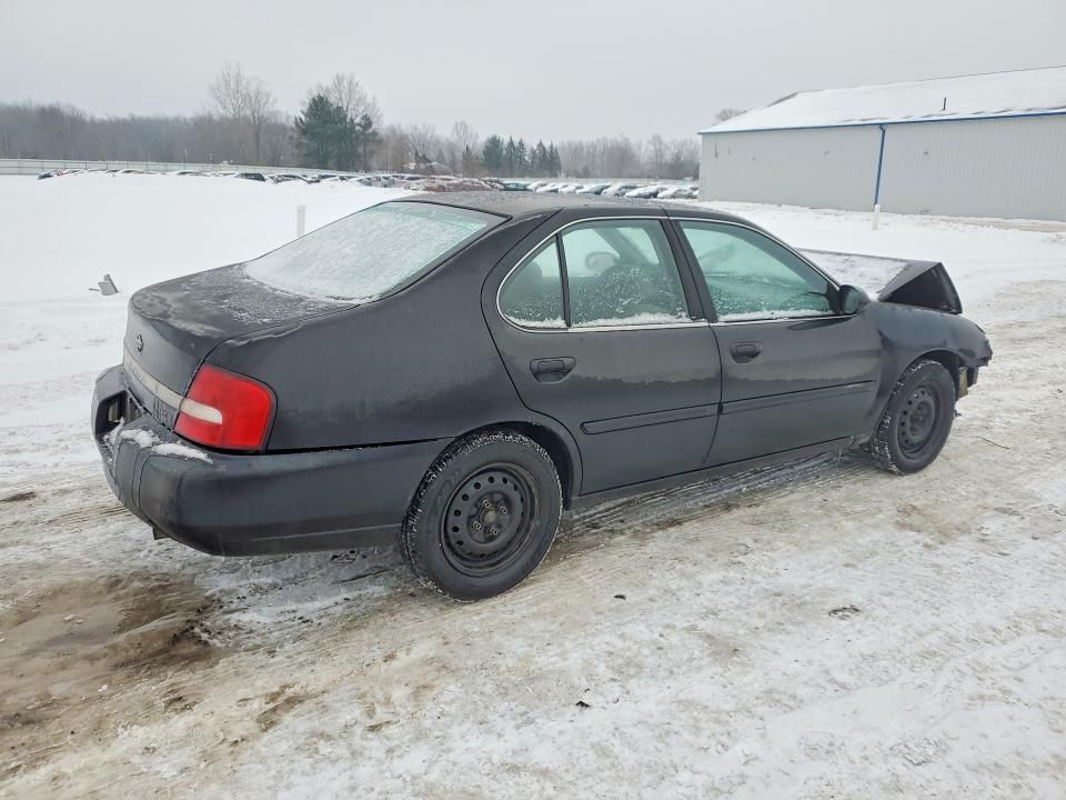 2001 Nissan Altima xe