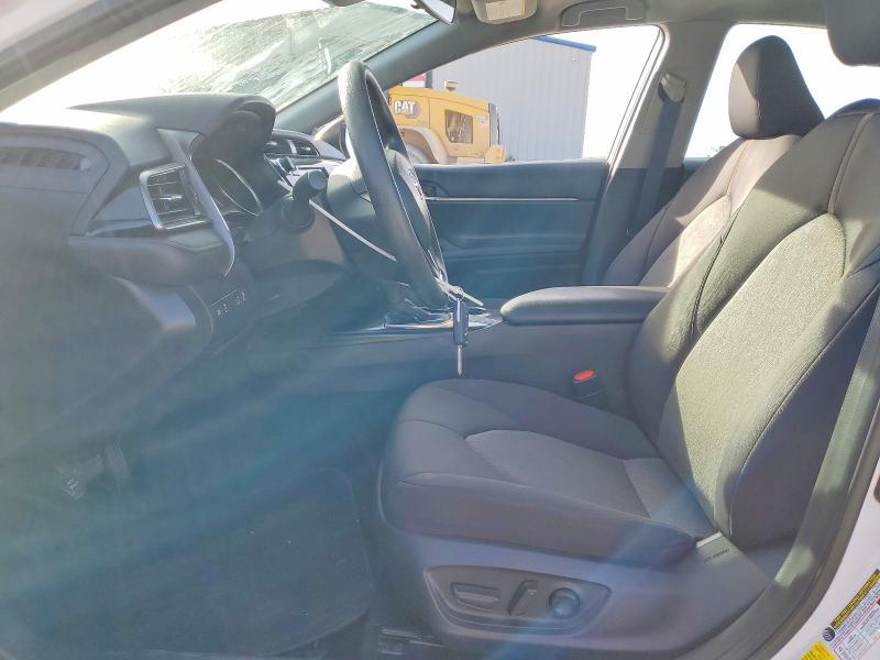 2020 Toyota Camry le