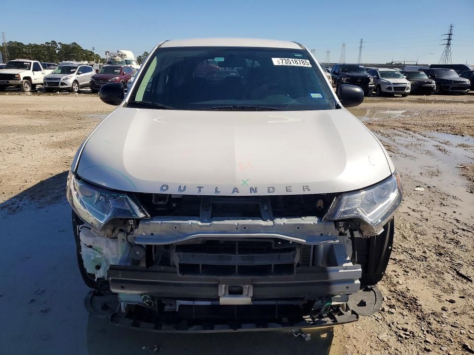 2019 Mitsubishi Outlander es