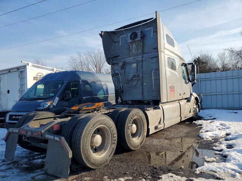 2019 Volv O VNL Semi Truck