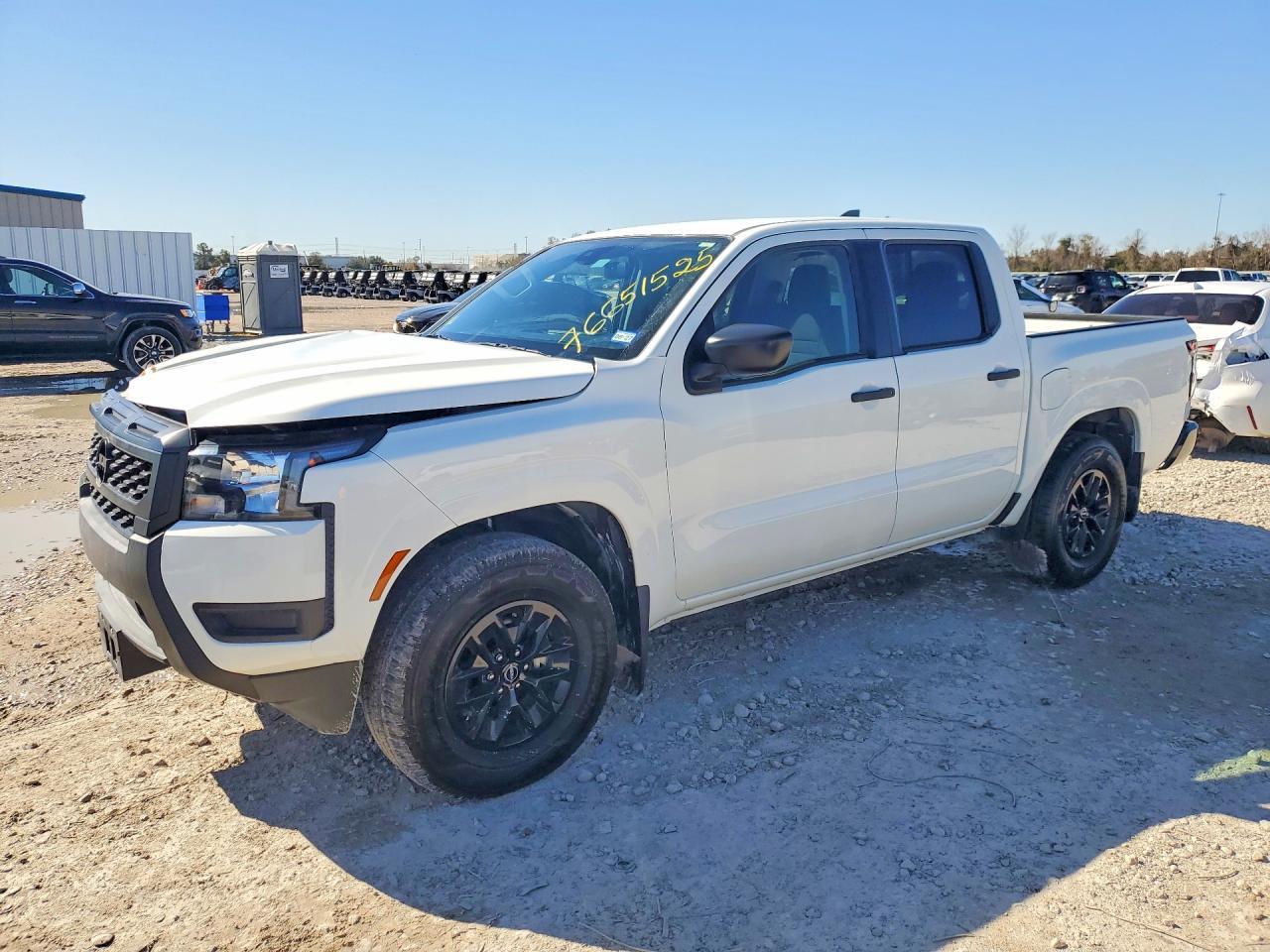 2025 Nissan Frontier s