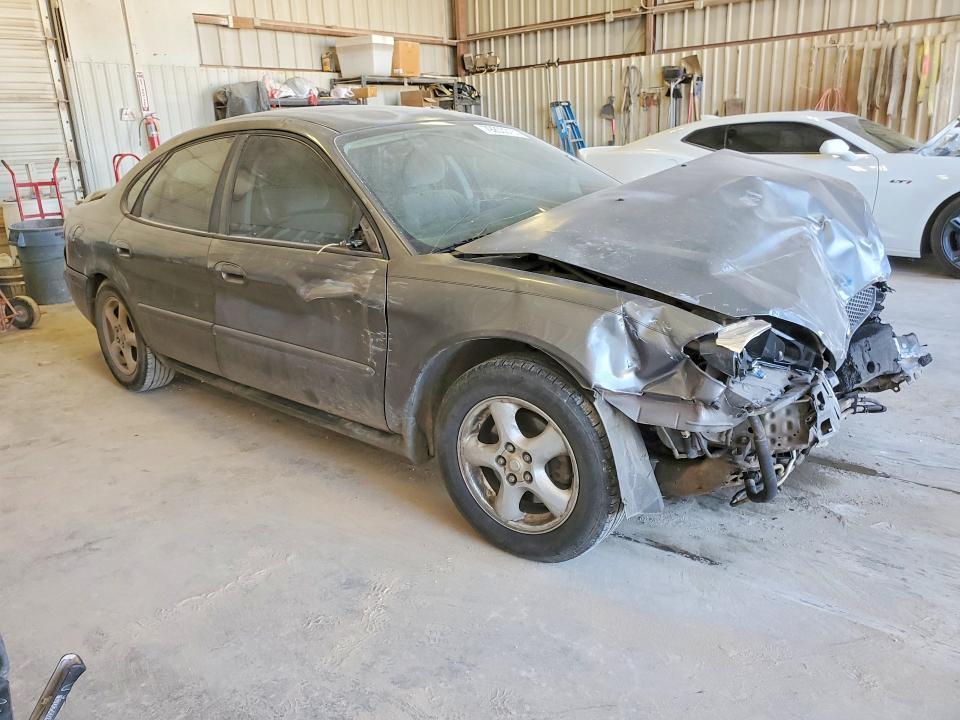 2004 Ford Taurus se