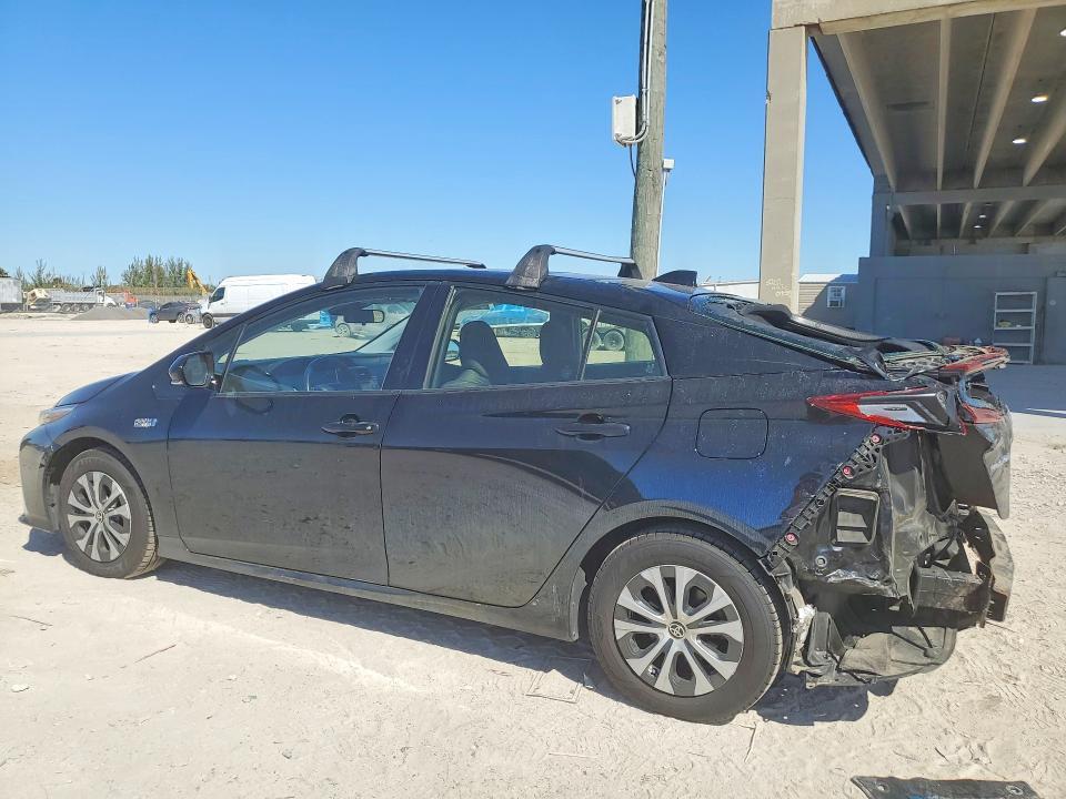 2020 Toyota Prius Prime le