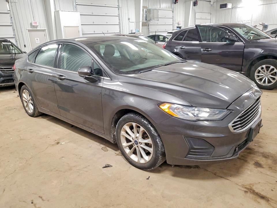 2019 Ford Fusion se