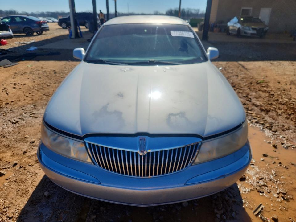 2001 Lincoln Continental