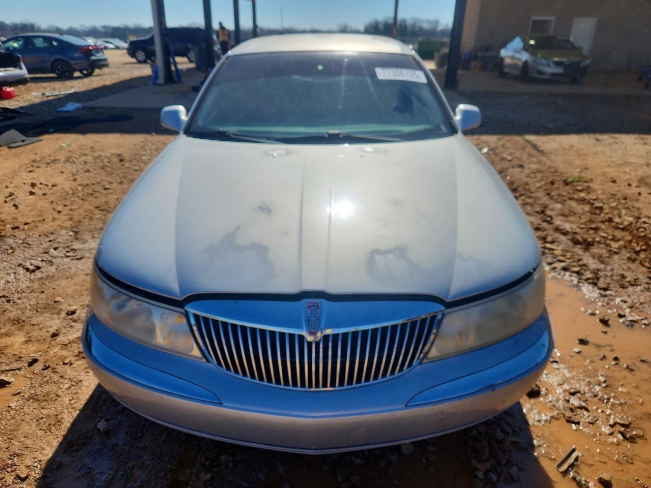 2001 Lincoln Continental