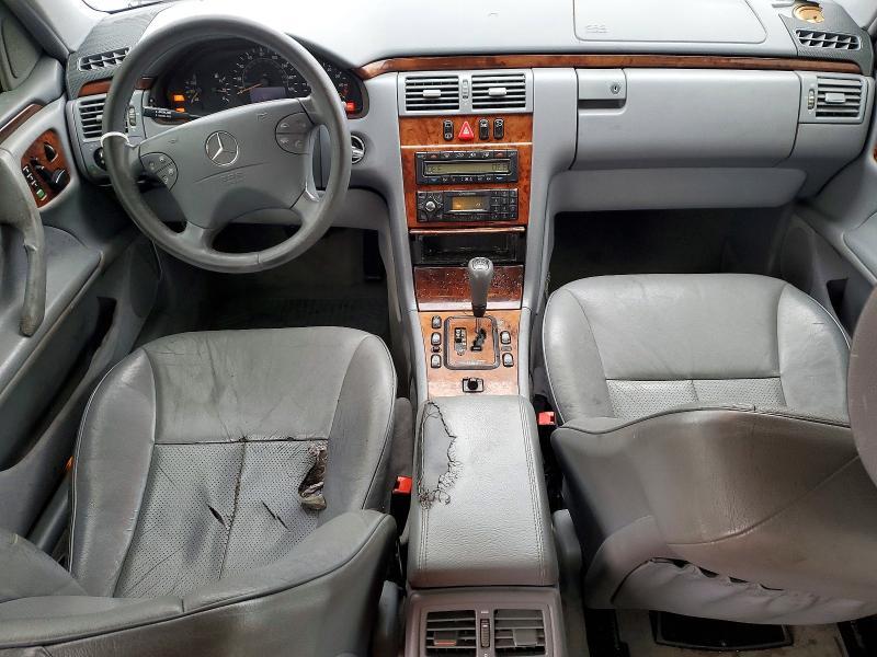 2000 Mercedes-Benz E 320