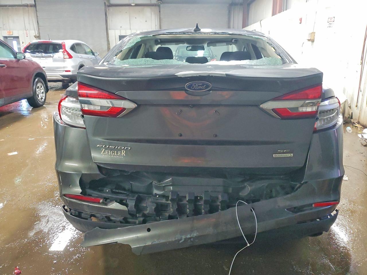 2020 Ford Fusion se
