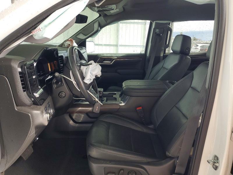 2023 GMC Sierra K1500 slt
