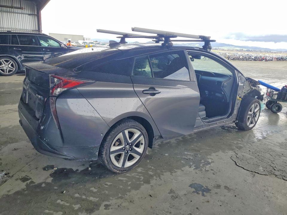2018 Toyota Prius Three Touring
