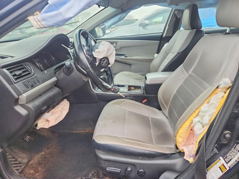 2016 Toyota Camry se