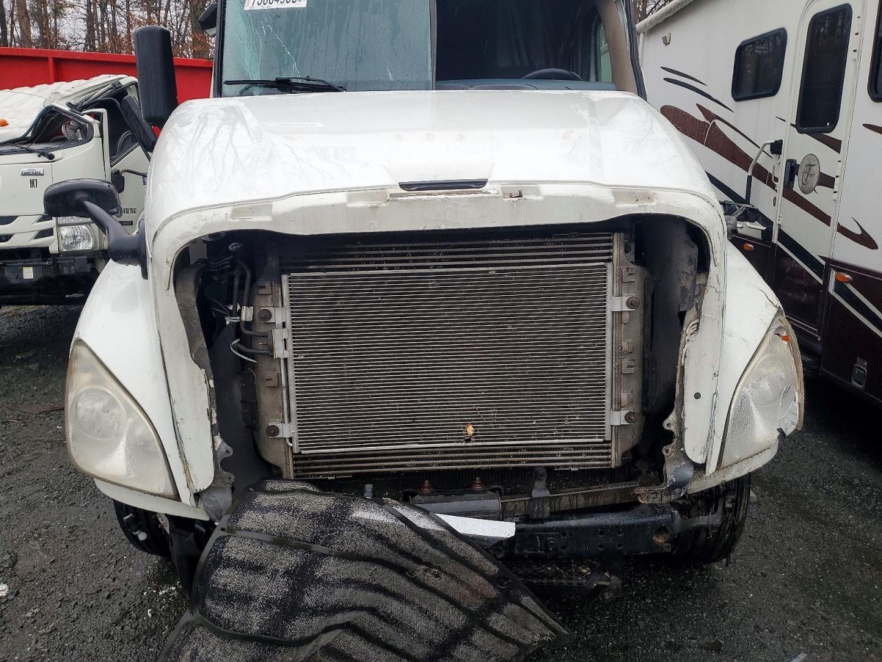 2012 Freigliner 2012 Freightliner Cascadia 1-Semi Truck