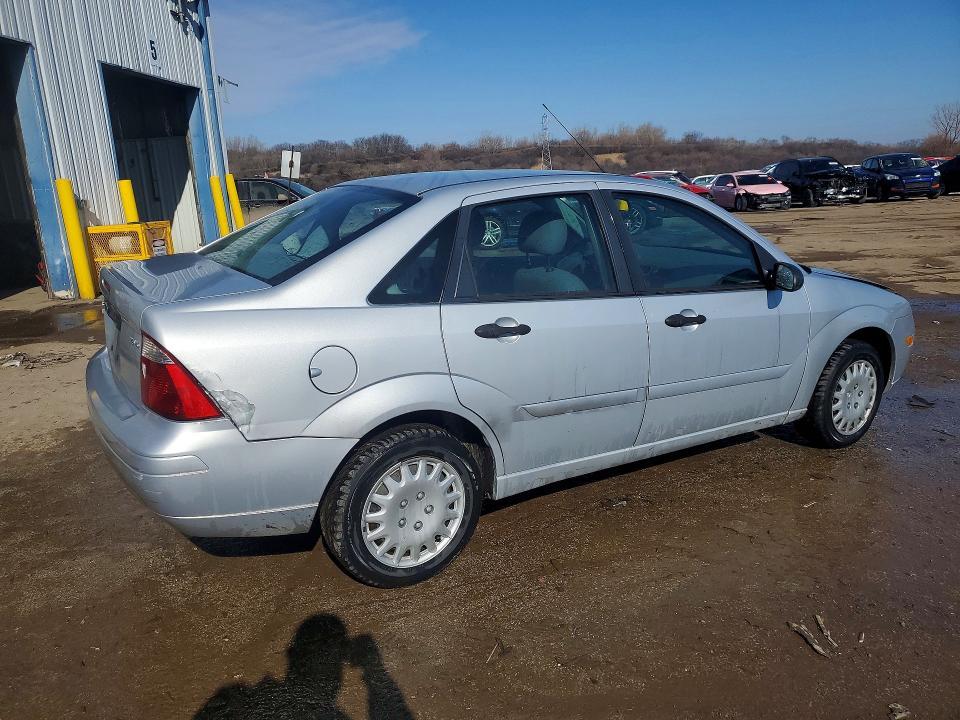 2005 Ford Focus ZX4