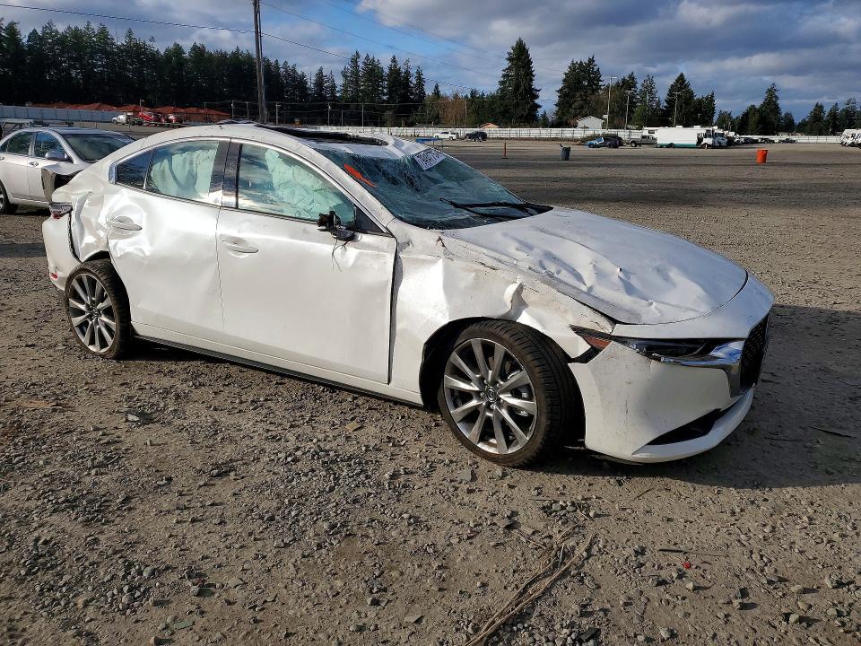 2022 Mazda 3 Premium