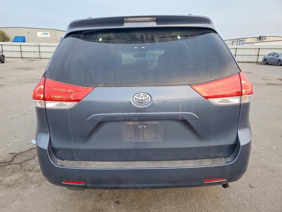 2014 Toyota Sienna le