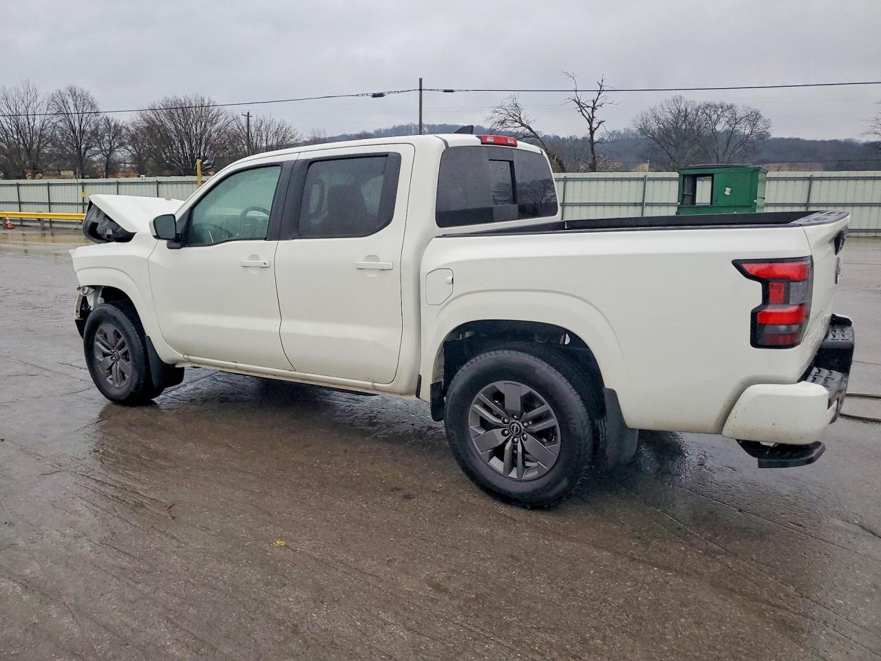 2025 Nissan Frontier s