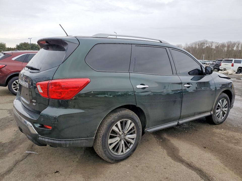 2018 Niss Pathfinder sv