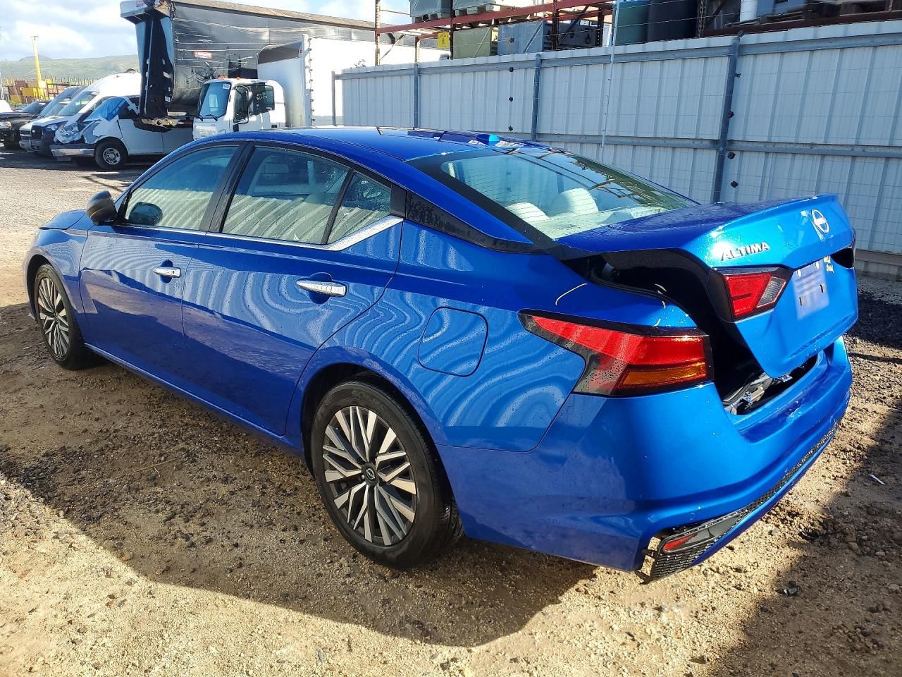 2025 Nissan Altima sv