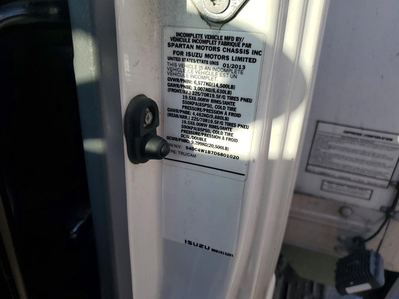 2013 Isuzu NPR HD BOX Truck