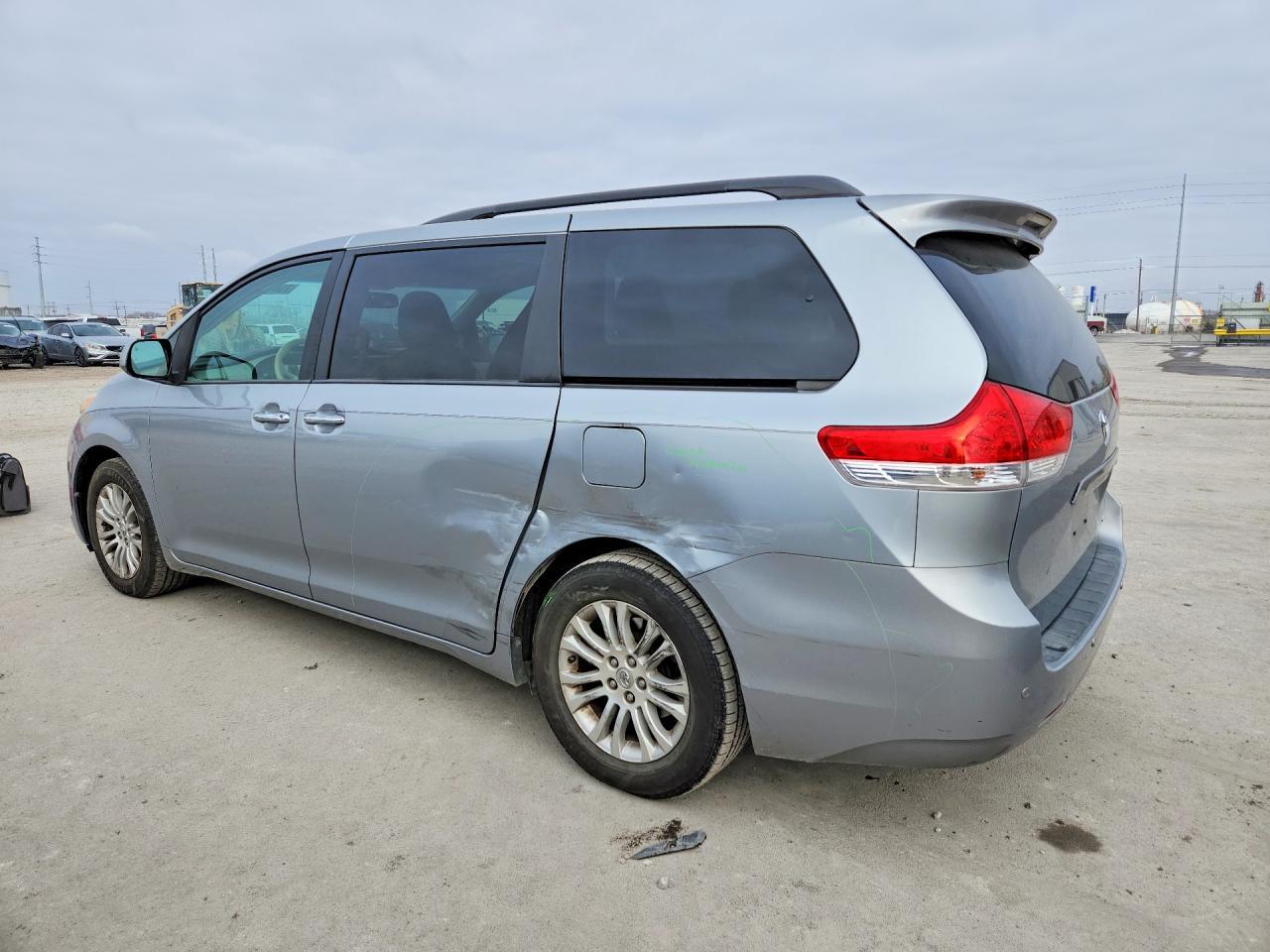 2014 Toyota Sienna xle