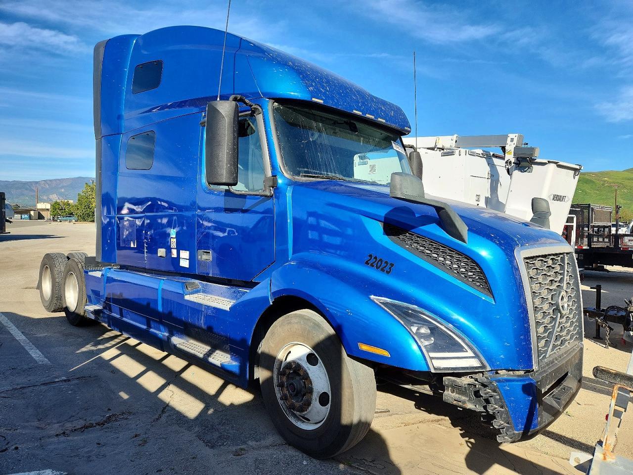 2019 Volvo VNL Semi Truck