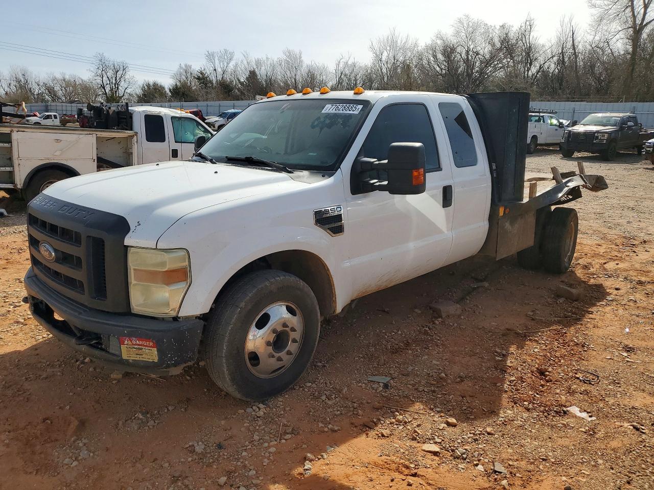 2008 Ford F350 Super Duty Flatbed Truck