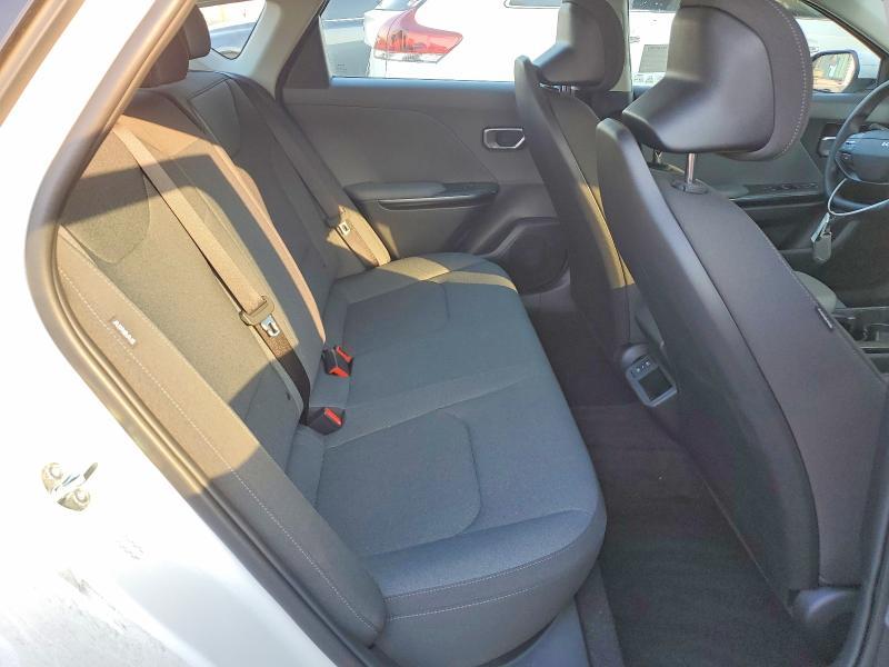 2025 KIA K4 lx