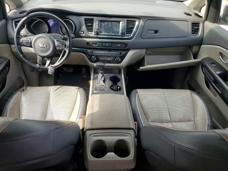 2017 KIA Sedona lx
