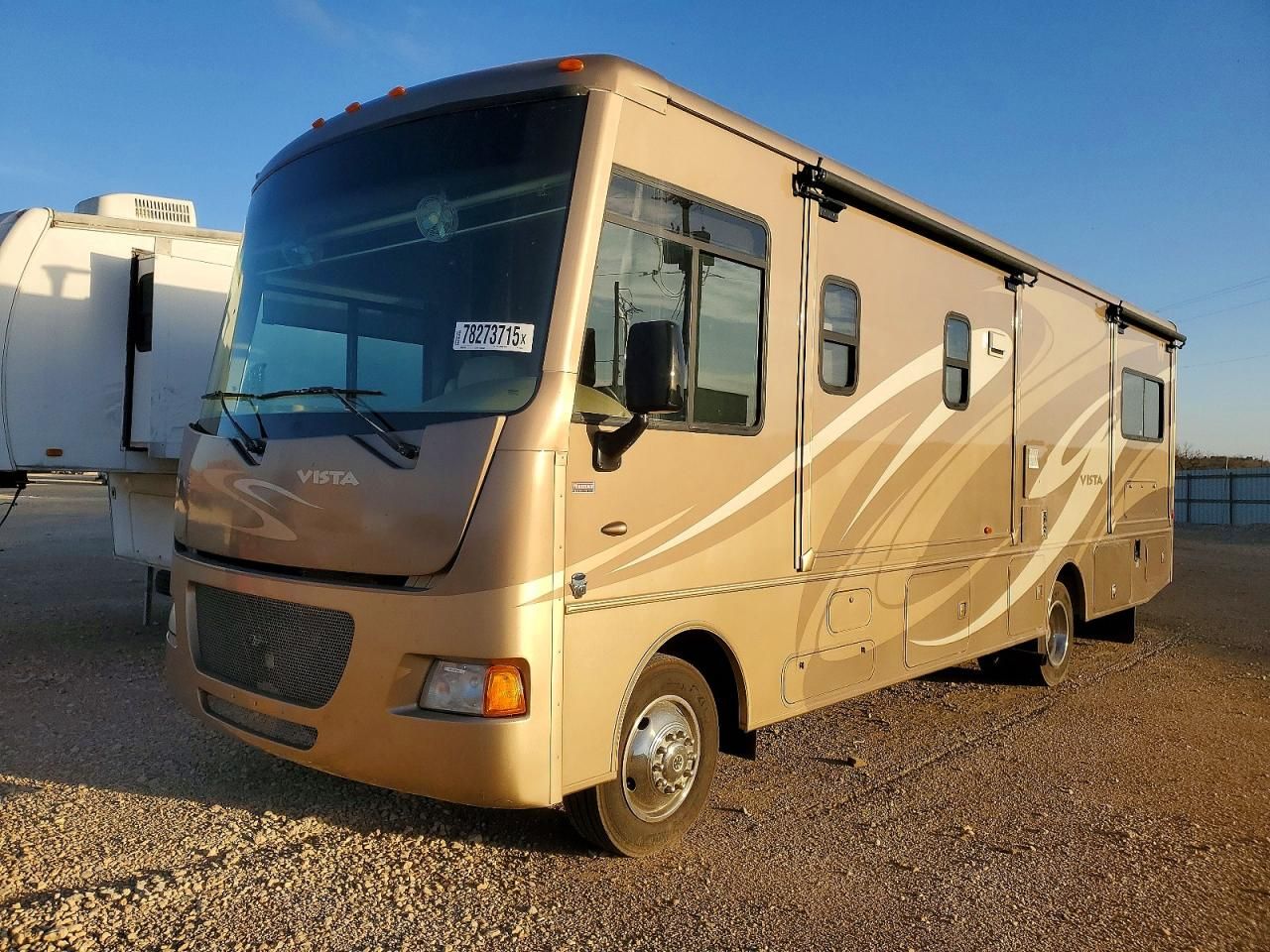 2013 Winn 2013 Ford F53