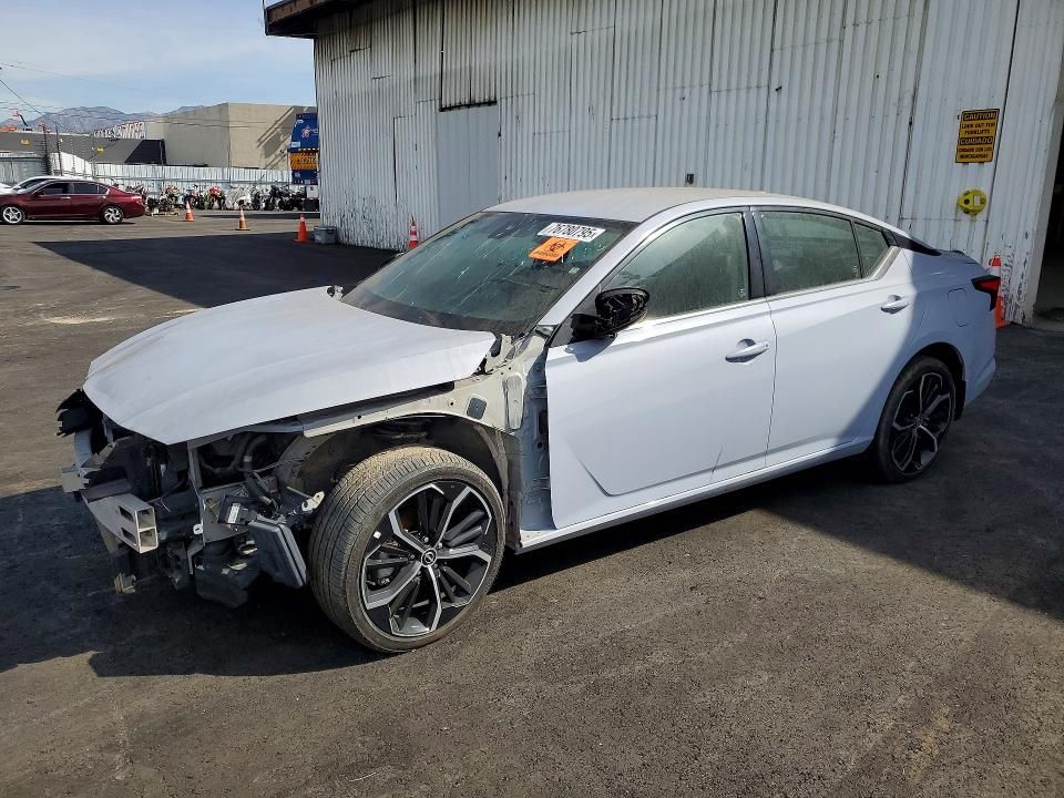 2023 Nissan Altima sr