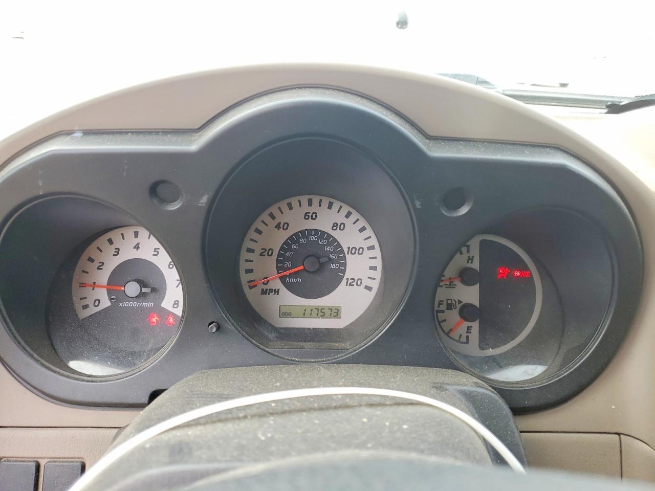 2004 Nissan Frontier Standard