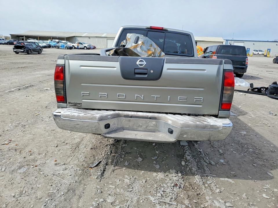 2004 Niss Frontier King cab xe